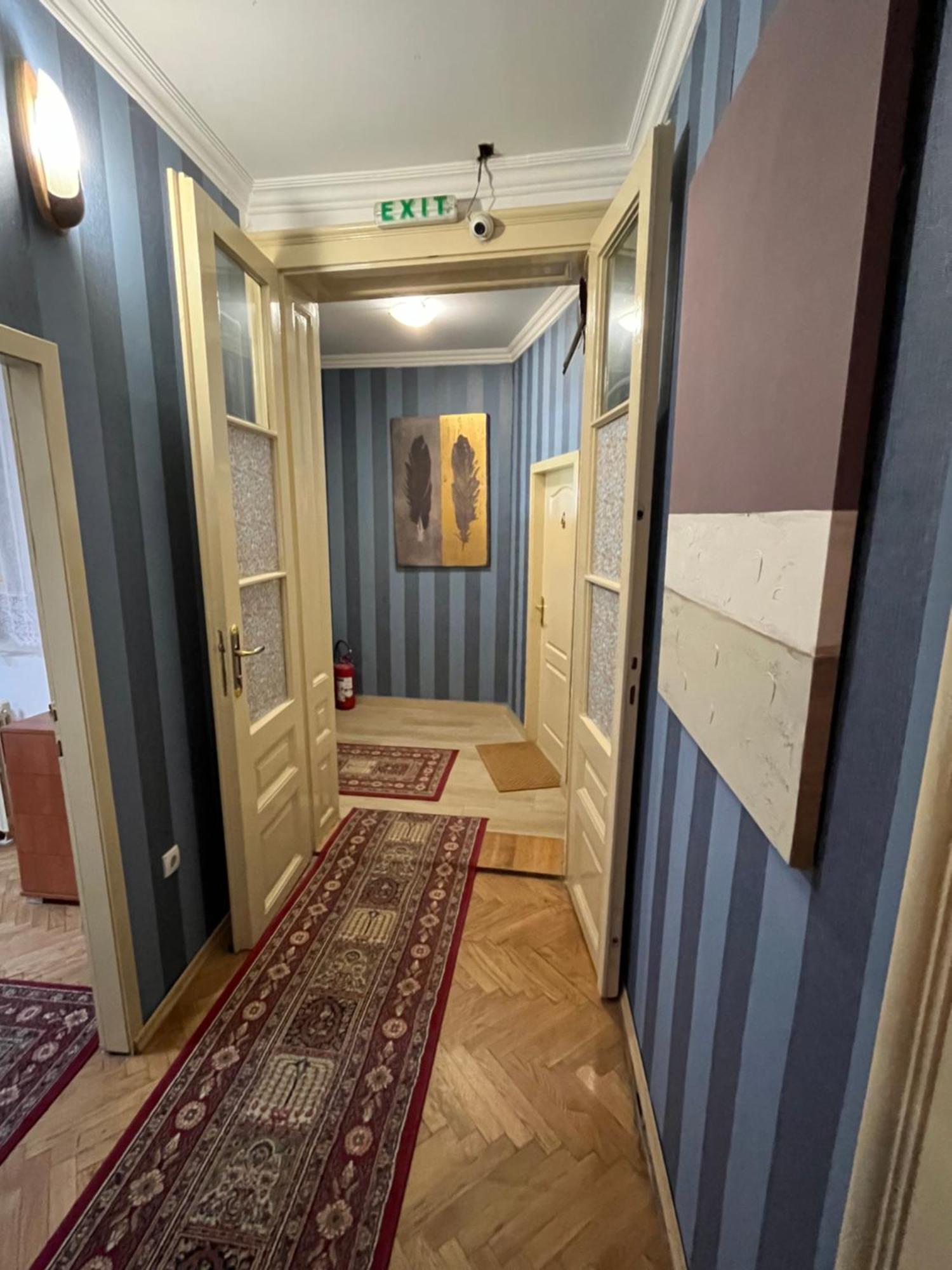 Sobe Sa Sopstvenim Kupatilom Private Rooms Bathroom In Center Novi Sad Exterior foto